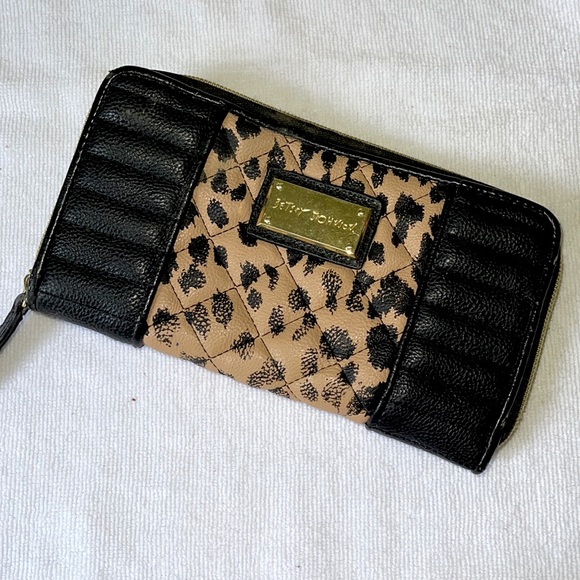Betsey Johnson Wallet, As Is - Picture 1 of 8